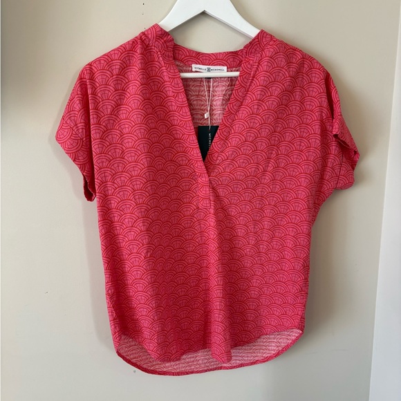 NWT Top - Picture 1 of 3